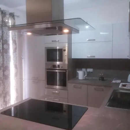 Apartmán 3, Mit Meerblick In Strandnaehe Marsaskala